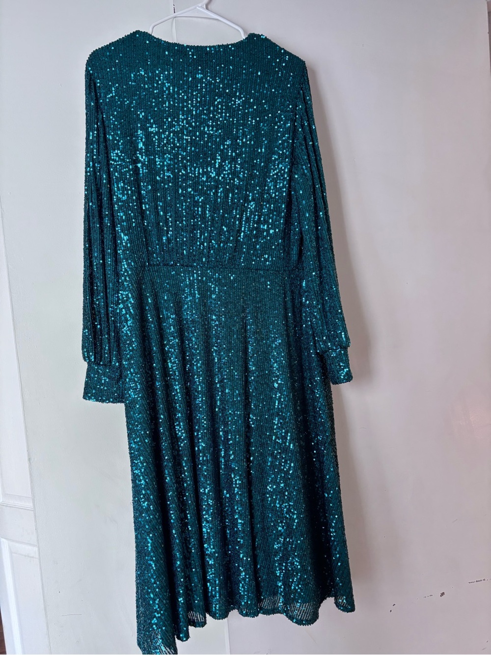 NWOT Tahari Emerald Sequin Wrap Midi Dress - Picture 4 of 5